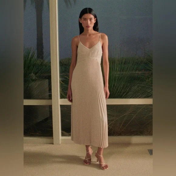 NWT - Aritzia Babaton Celebrate Dress - Matte Pearl - Size 6 - Picture 6 of 11